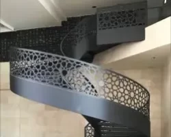 فلزی شمشیری بلند طرح دار